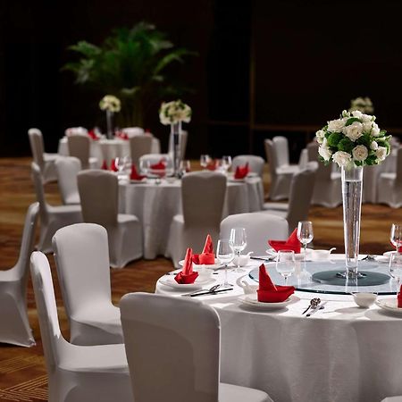 Hilton Jiaxing Hotel Екстериор снимка
