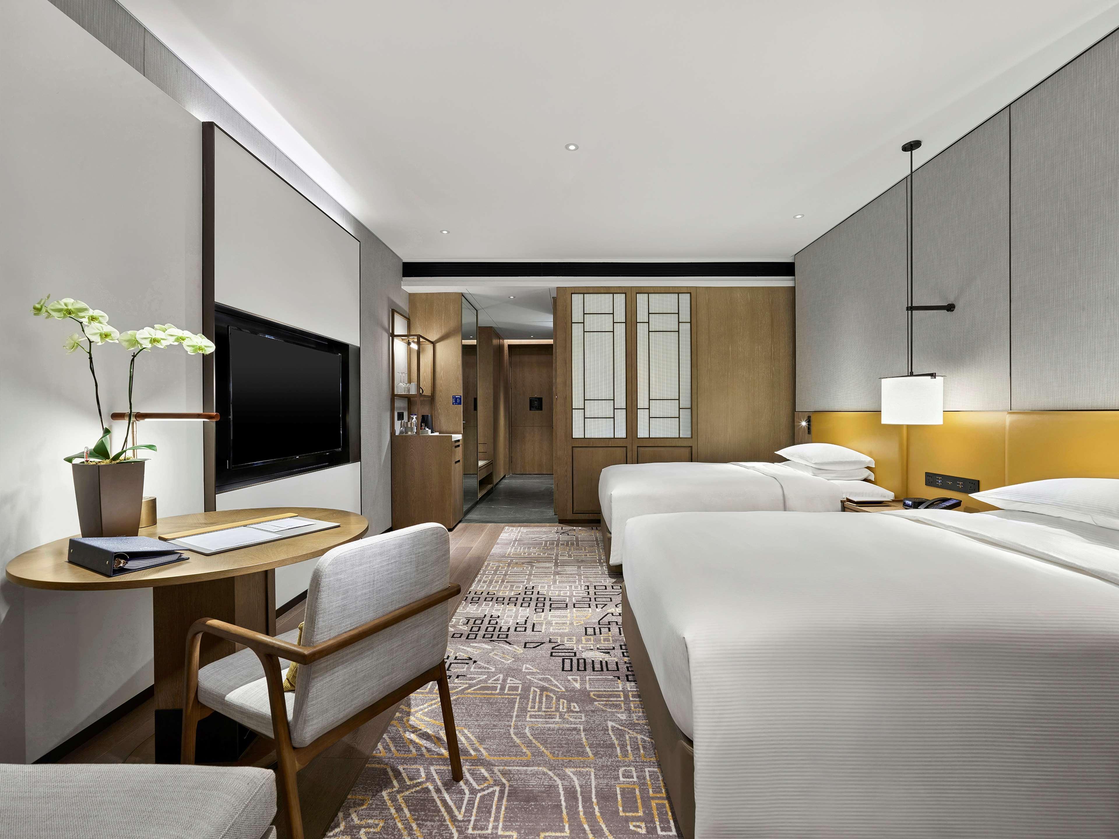 Hilton Jiaxing Hotel Екстериор снимка