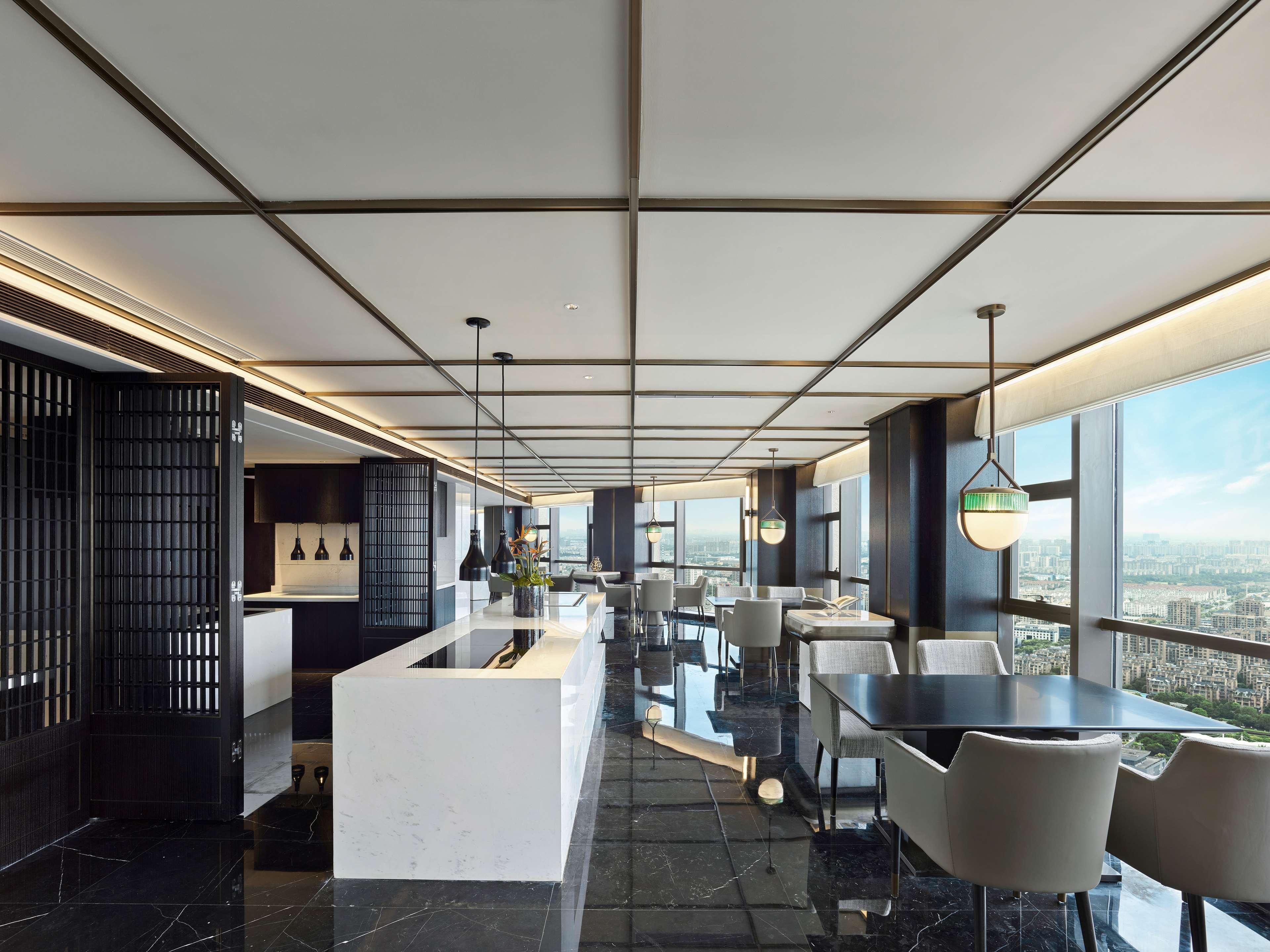 Hilton Jiaxing Hotel Екстериор снимка