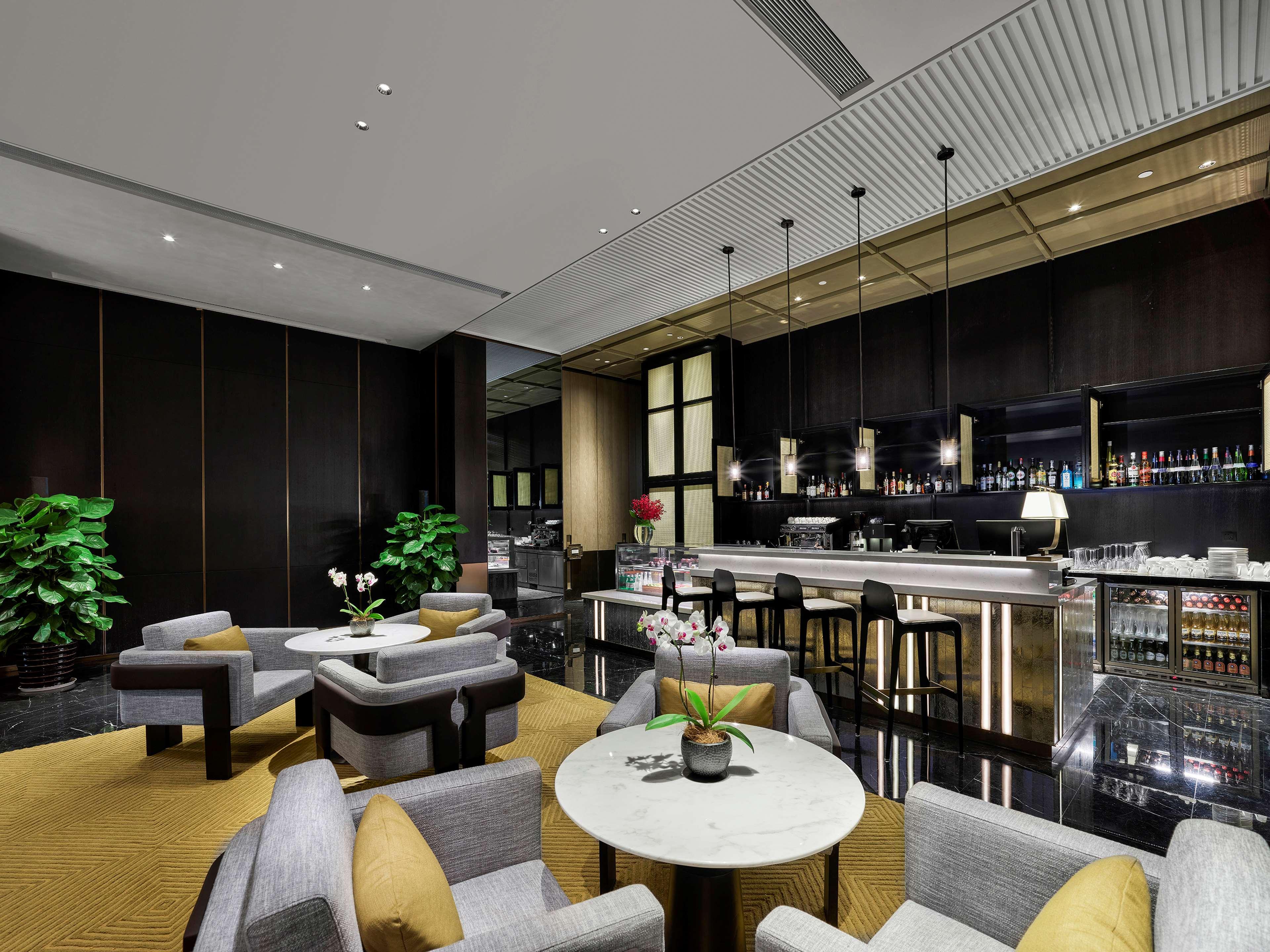 Hilton Jiaxing Hotel Екстериор снимка