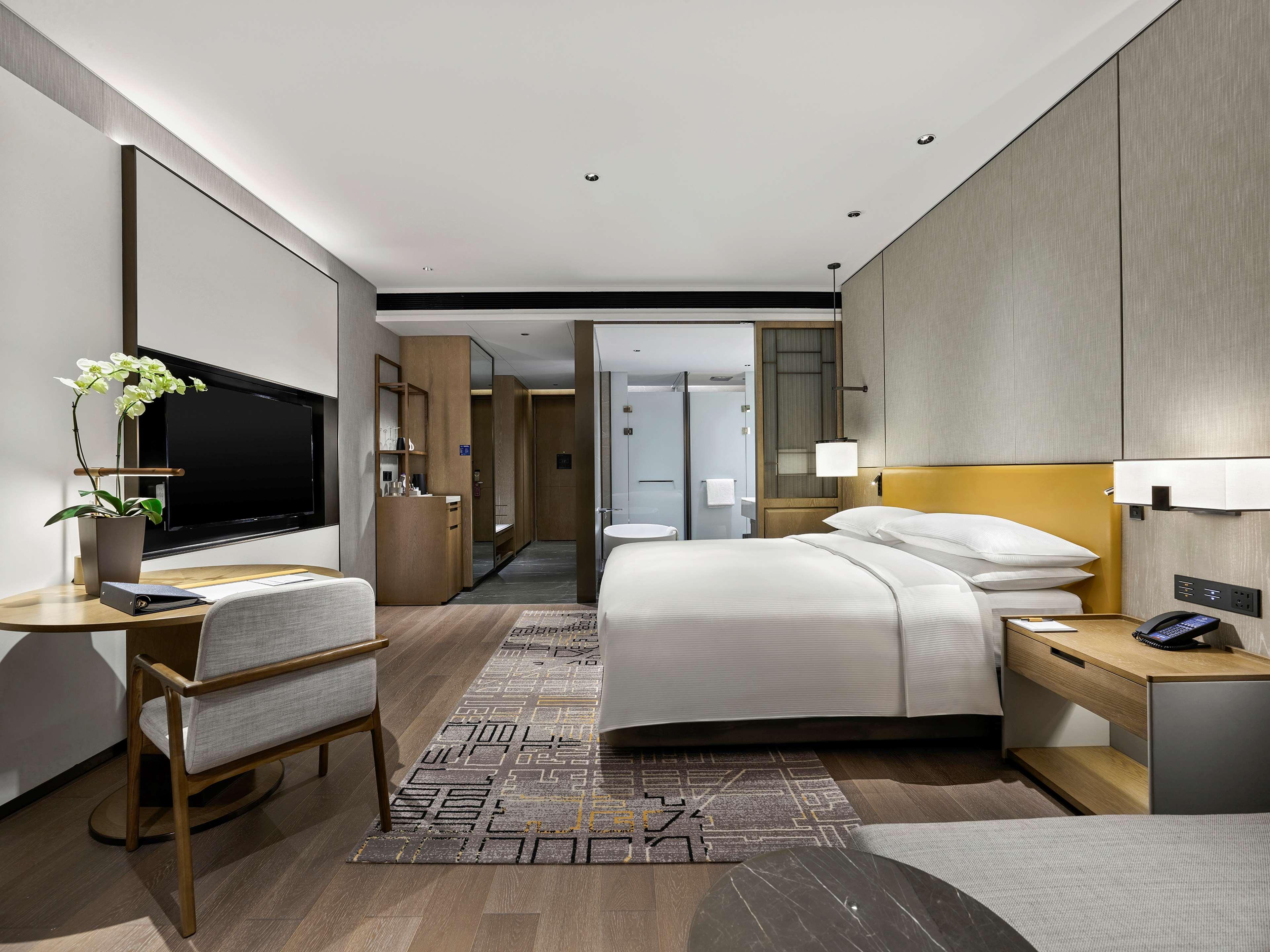 Hilton Jiaxing Hotel Екстериор снимка