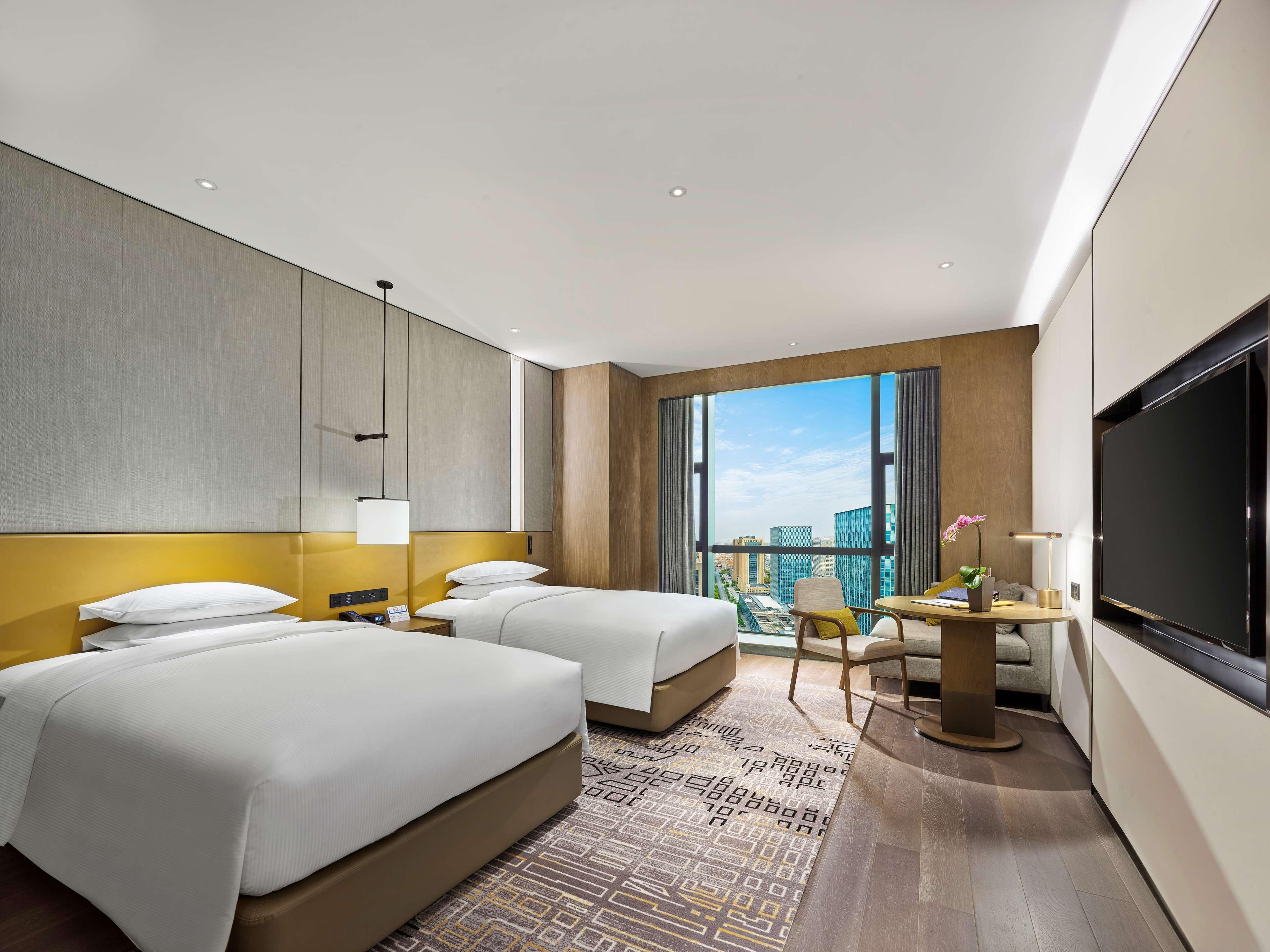 Hilton Jiaxing Hotel Екстериор снимка