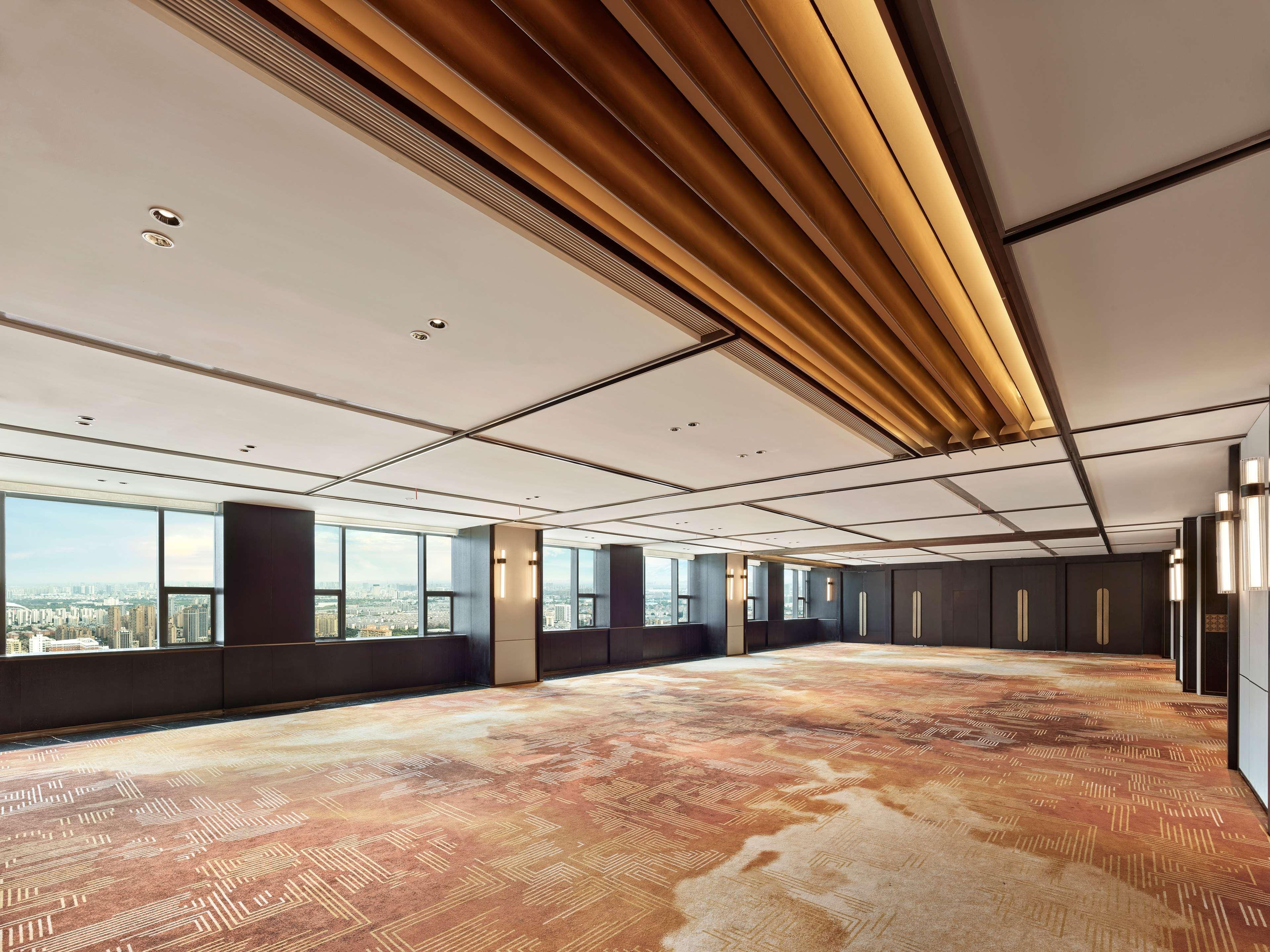 Hilton Jiaxing Hotel Екстериор снимка