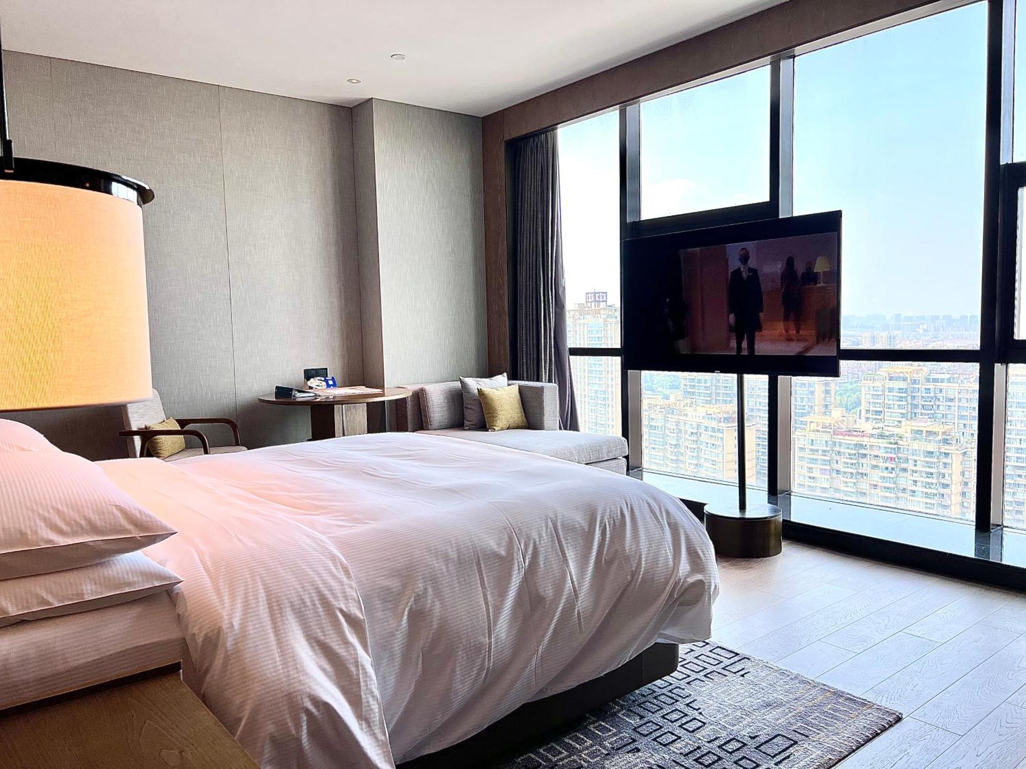 Hilton Jiaxing Hotel Екстериор снимка