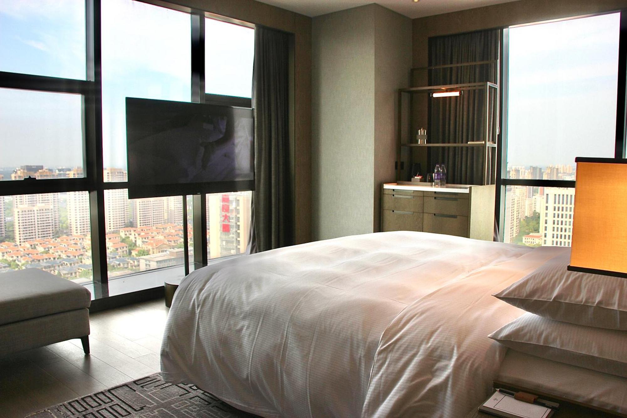 Hilton Jiaxing Hotel Екстериор снимка