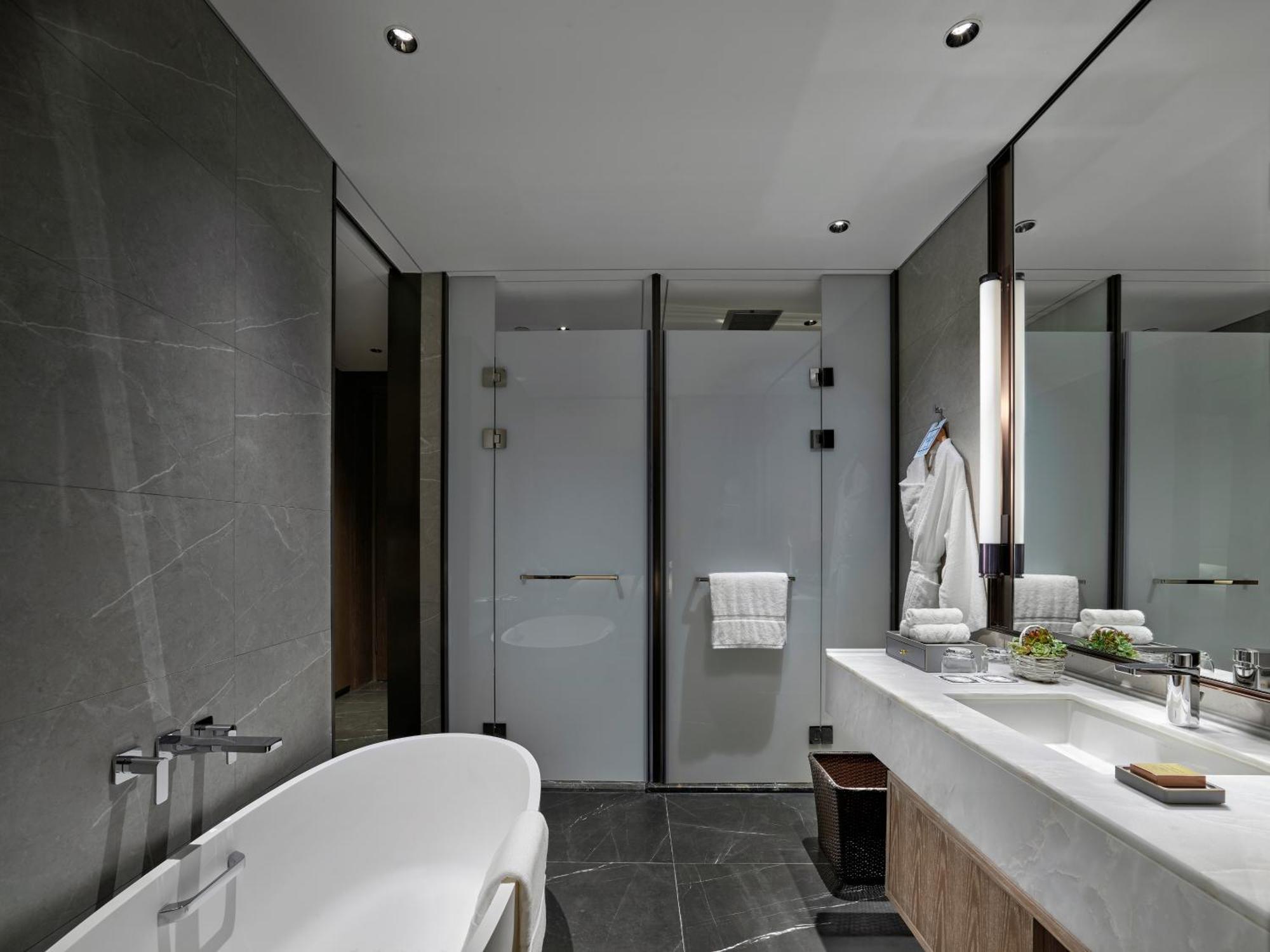 Hilton Jiaxing Hotel Екстериор снимка