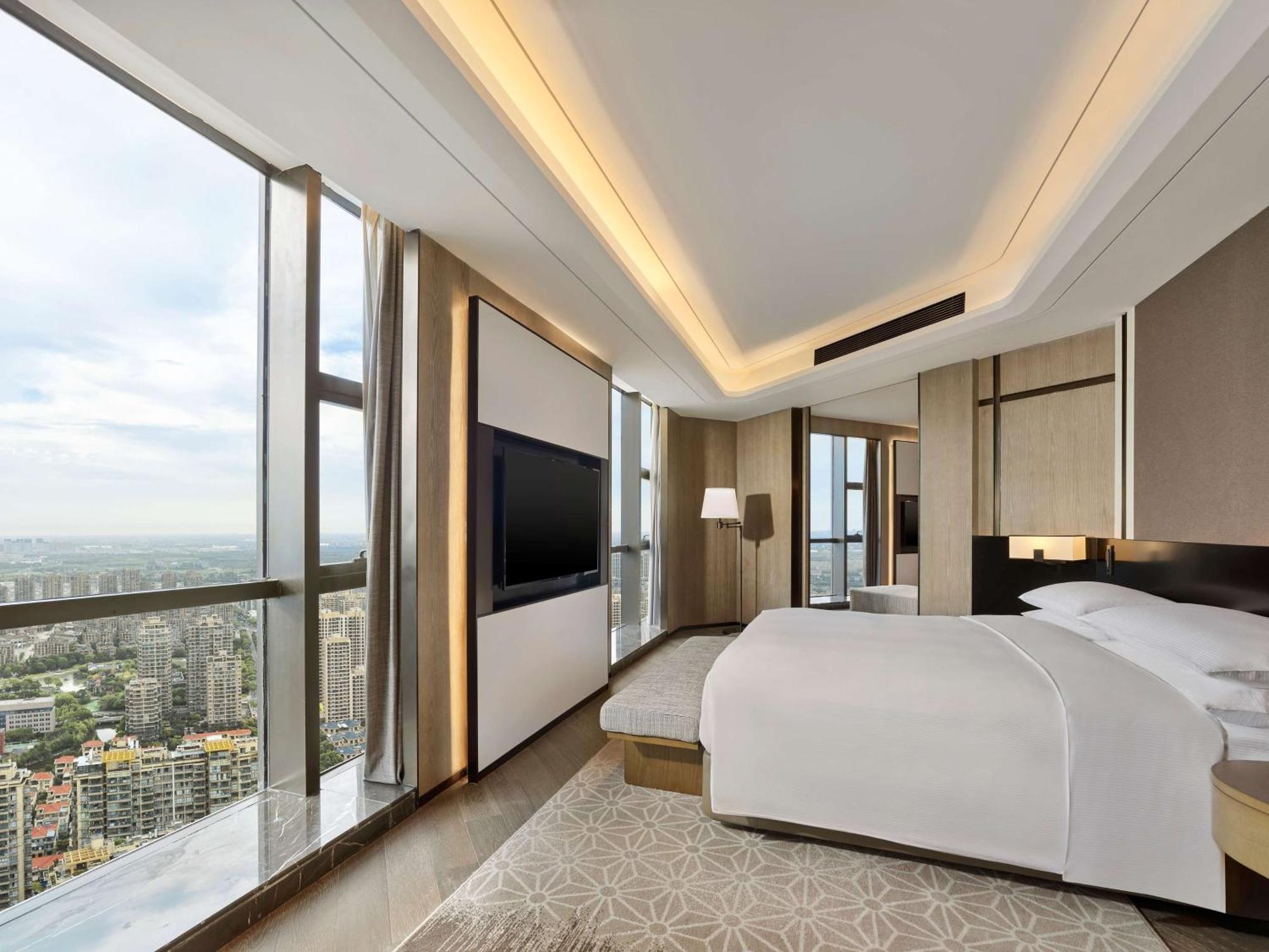 Hilton Jiaxing Hotel Екстериор снимка