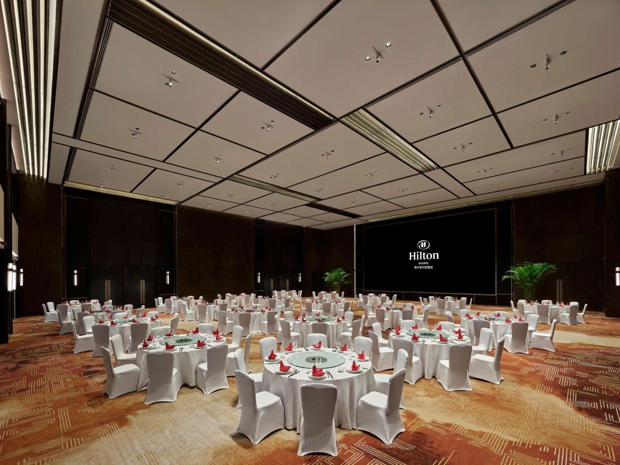 Hilton Jiaxing Hotel Екстериор снимка