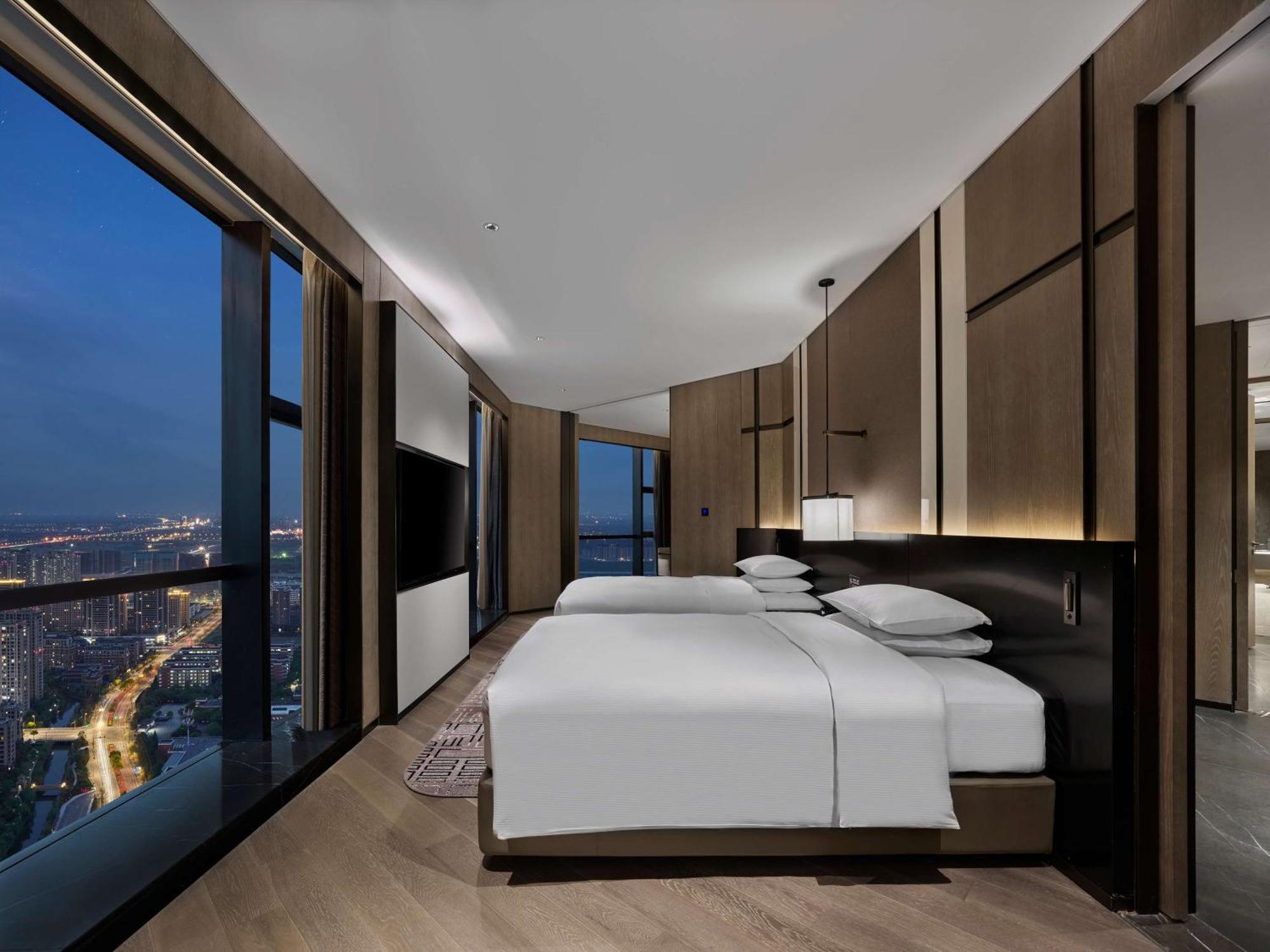 Hilton Jiaxing Hotel Екстериор снимка